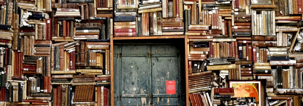 libri-e-psicologia-1210×423